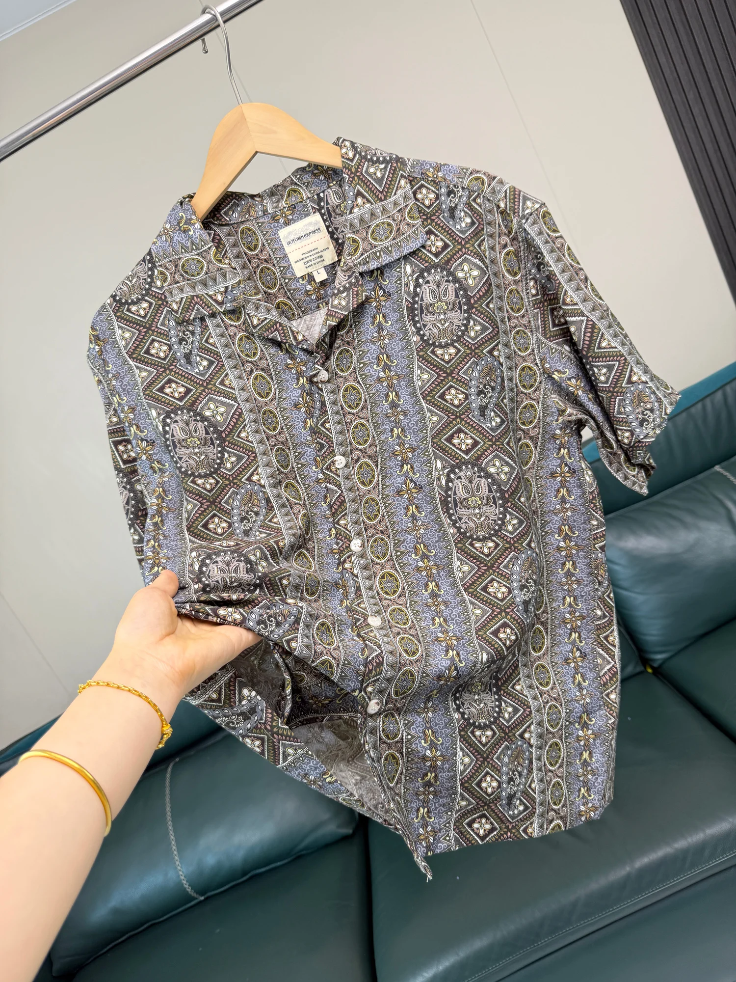 Retro Style Comfortable Breathable Men's Summer Cuban Collar Loose Casual Short Sleeve Shirt Fashionable Urban Youth Wear