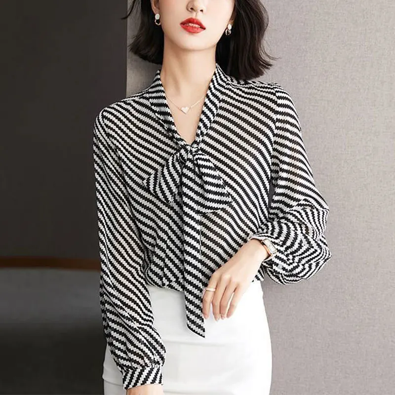 Women V-Neck Long Sleeve Shirts, Lacing Shirts Loose Striped Tops Elegant Temperament Clothes Spring and Summer Fashion New Sty