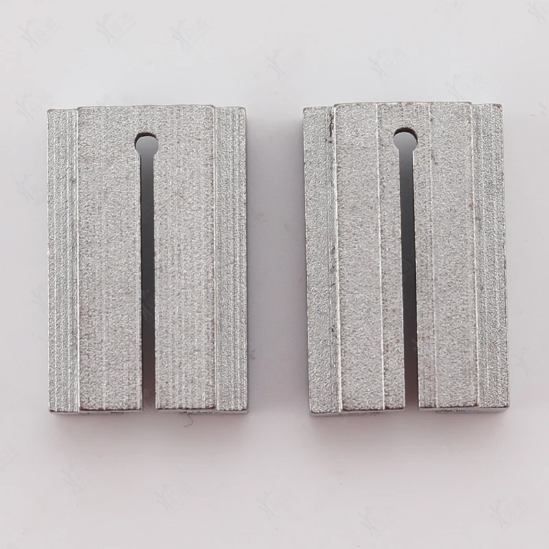 JMCKJ 2PCS/LOT Triangle Magnetic Key Clamp For Vertical Key Machine General Auxiliary Hardware Supplies