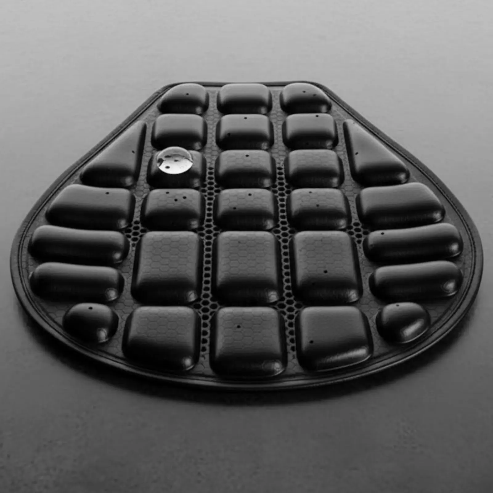 Cushioning Foam Motorcycle Seat Cover Breathable Shock Absorbing Seat Pad Easy to Clean Cooling for Long-Distance Riders