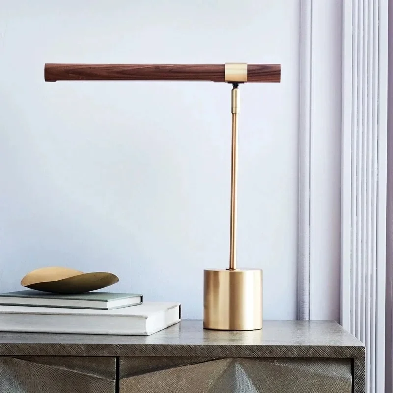 Gold Metal Lamp Home Decoration Vintage Modern Nordic Reading Bedside Light Emitting Diode Luxury Desk