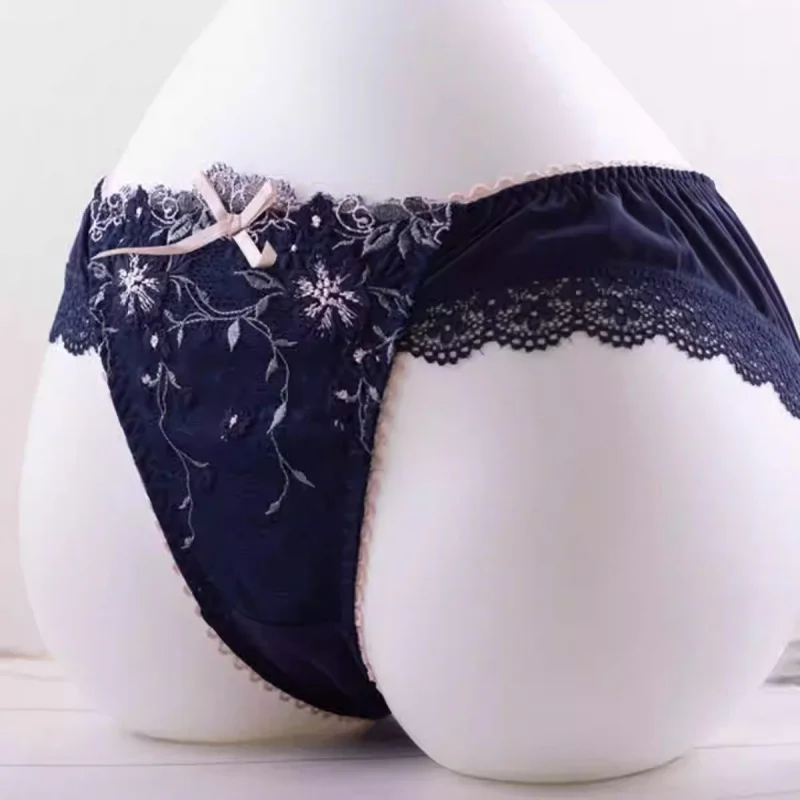

Pure Cotton Crotch Sissy Sweet Embroidered Panties Breathable Comfortable Women's Underwear Low Waist Briefs Erotic Lingerie