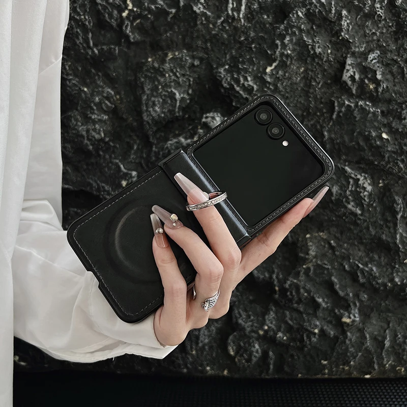 حافظة لهاتف موتورولا رازر 50 الترا 60 40 50S Razr + 2024 ريترو شمع زيتي نمط بولي Leather حافظة هاتف جذابة مغناطيسية #4