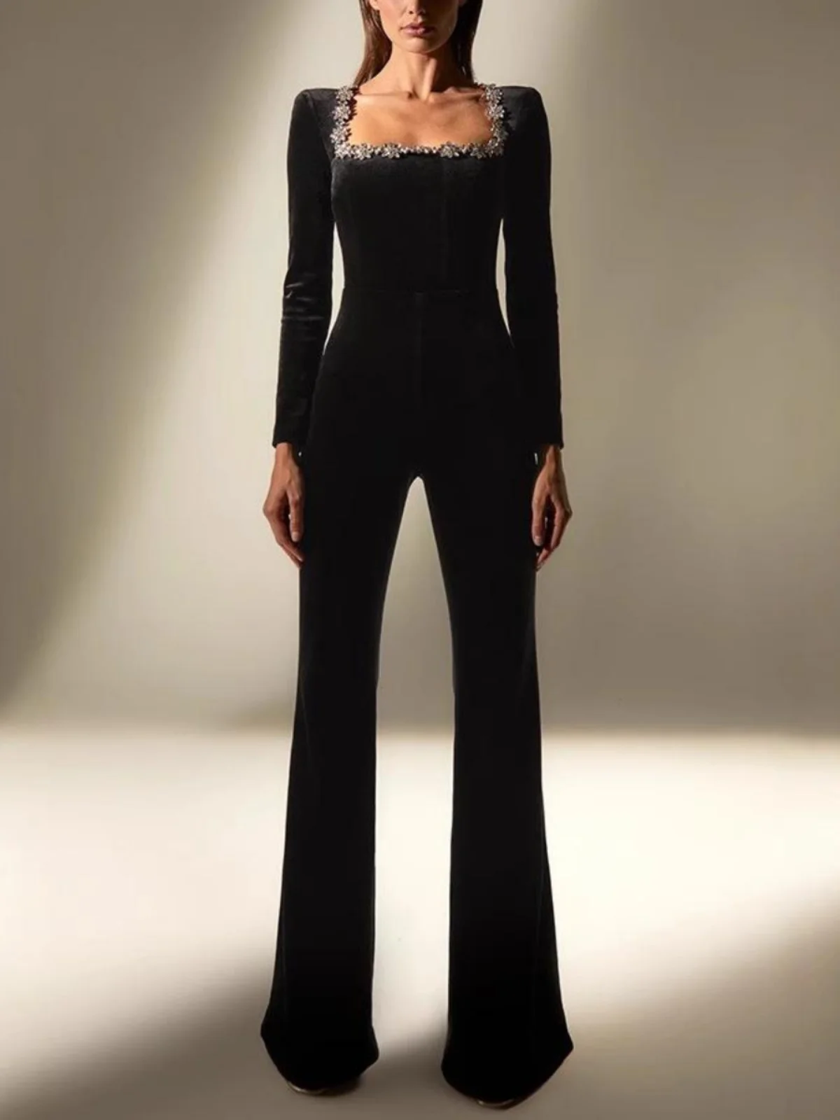 

Новый модный женский комбинезон-слим с высокой талией и квадратным вырезом, коллекция Весна 2025