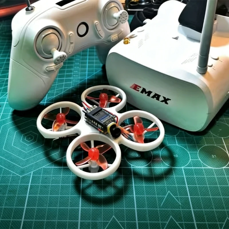 

EMAX EZ Pilot 82MM Mini 5.8G FPV-дрон для гонок в помещении с камерой и очками, радиоуправляемый дрон 2~3S RTF версия для начинающих