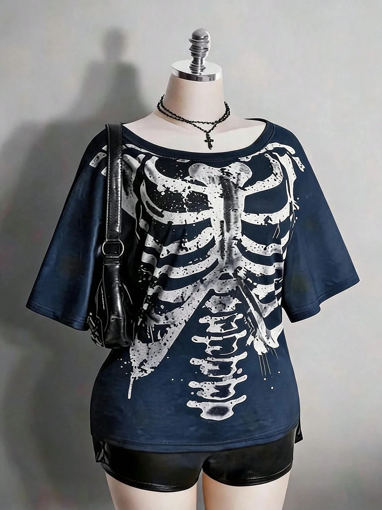 2026 Women Halloween Skeleton Ribcage Graphic T‑Shirt Y2k Alt Goth Punk Distressed Skull Bone Print Short Sleeve Women T-Shirt
