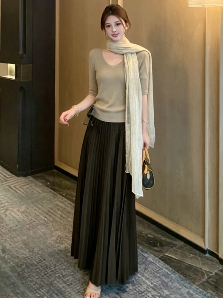 Korean Style V-Neck Knitted Slim Fit High Waist Half Sleeve Fashion Set with Silk Scarf Five-Quarter Length Casual Wear