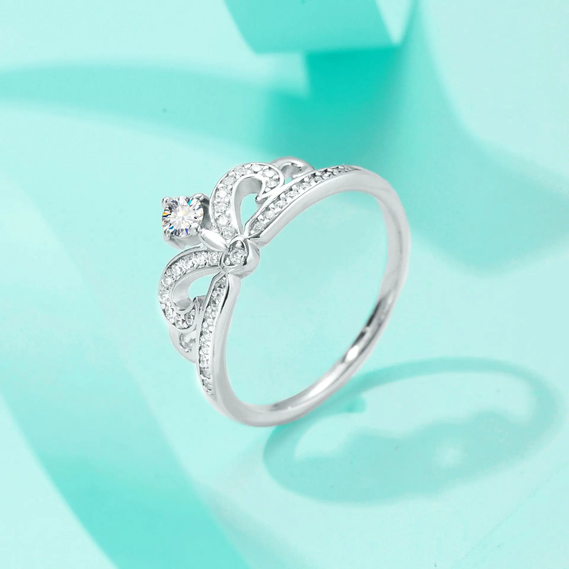 

Platinum 950 Exquisite Luxury Fashion Statement Mossanite Crown Ring