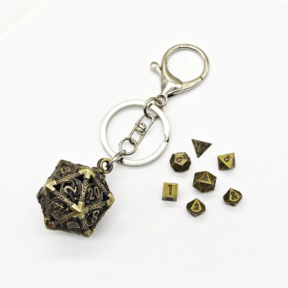 1 ensemble de porte-clés de dés en métal creux à 20 faces, DND TRPG, Mini porte-clés de dés en métal creux, dés polyédriques exquis, jeu RPG