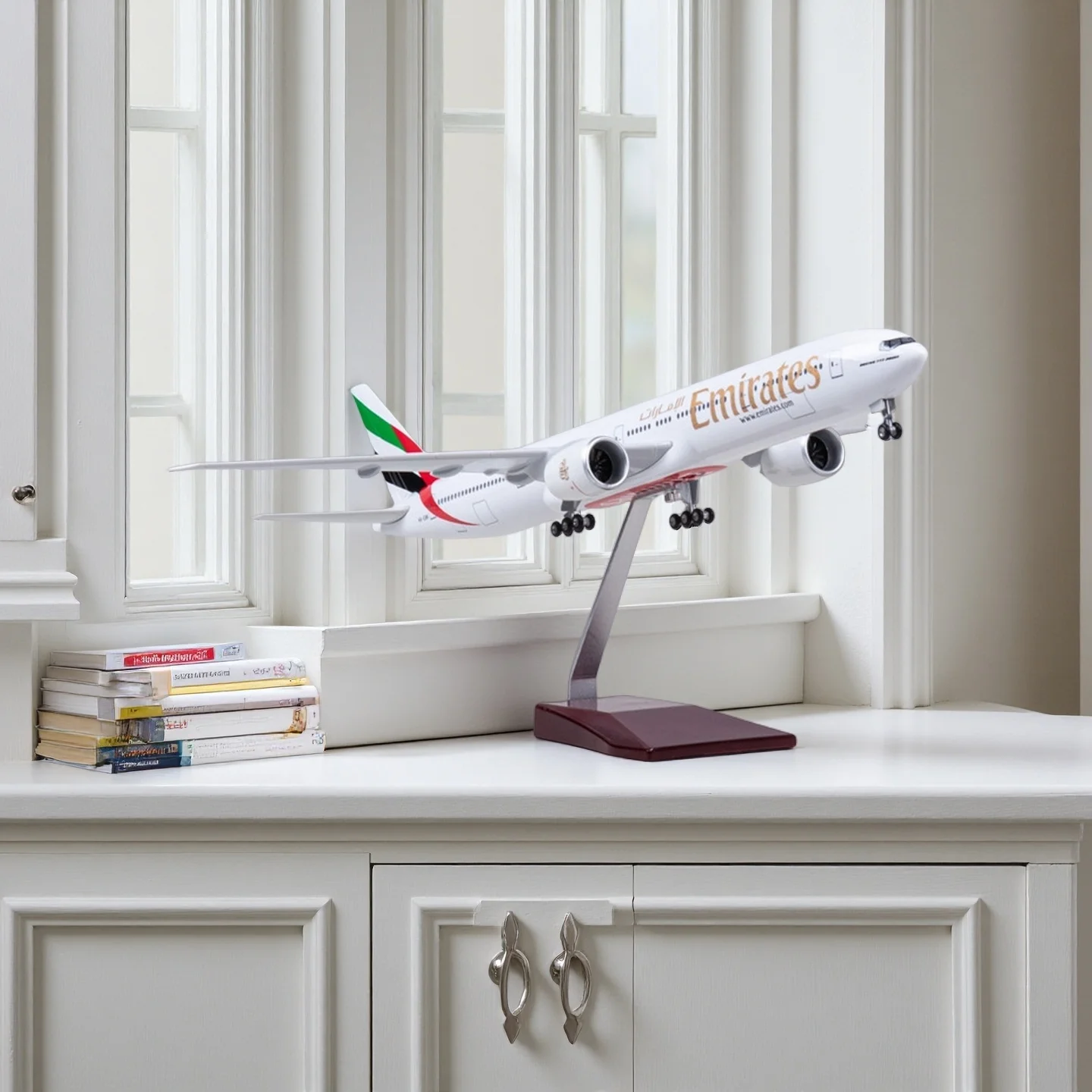 

Large Scale Models Airplanes Decoration Home B777 47CM 1/157 UAE Airlines Airplane Model Planes For Aviation Aircraft