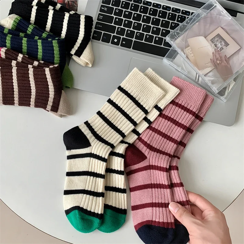 Fashion Women's Socks Cotton Autumn Winter Warm Mixed-Color Striped Socks Female Casual Retro Long Loose Socks For Girls Floor