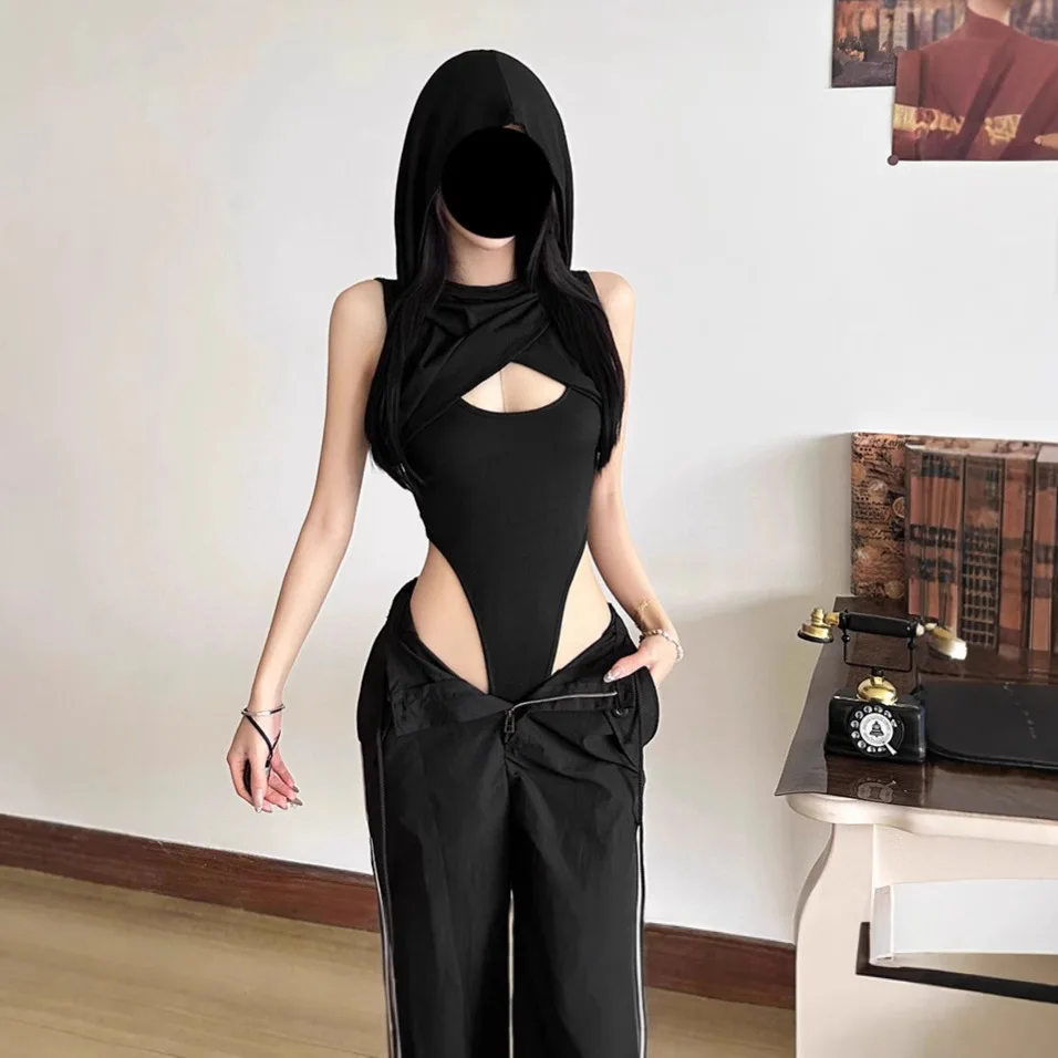 

Летний новый женский комбинезон с цветным вырезом на груди и перекрестными бретелями, из тонкой полиэстеровой ткани, с короткими шортами и средней посадкой на талии