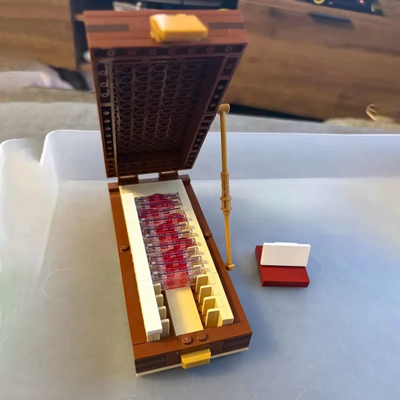 

Новый конструктор MOC-188932: Коробка с трофеями Декстера Моргана, модульные кирпичики, модель, подарки, игрушки, наборы для сборки своими руками