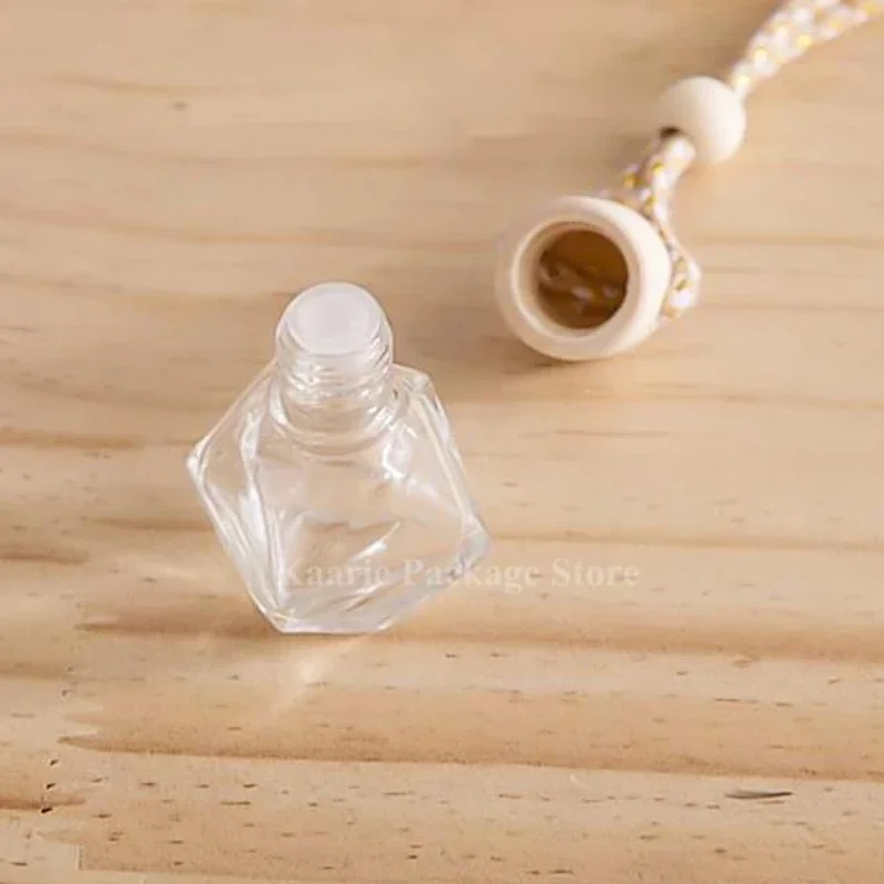 Car Air Outlet Freshener Diffuser Bottle Clip Perfume Empty Bottle Pendant Essential Oil Car Fragrance Hanging Ornament Interior