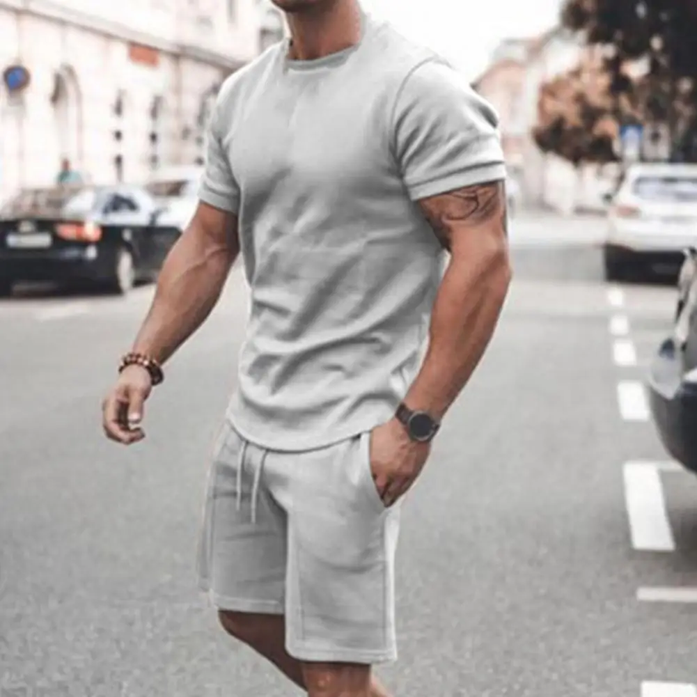 Men T-shirt Shorts Set Simple Pockets Two-piece Knee Length Pants Summer Tracksuit Summer T-shirt Shorts Set Young Style