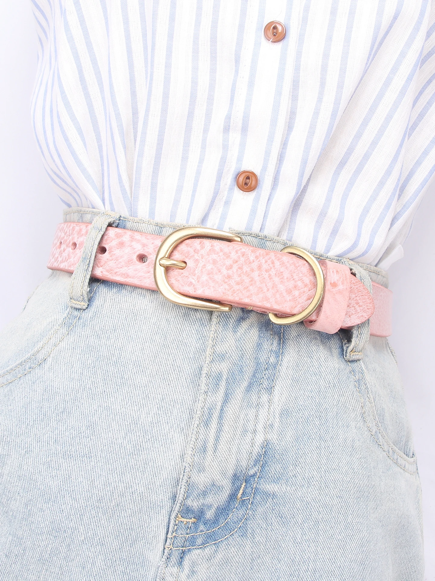 ピンクトップレイヤー牛革ベルト女性の本革キャンディーカラーの手作り装飾ジーンズベルト柔らかい表面合金バックル