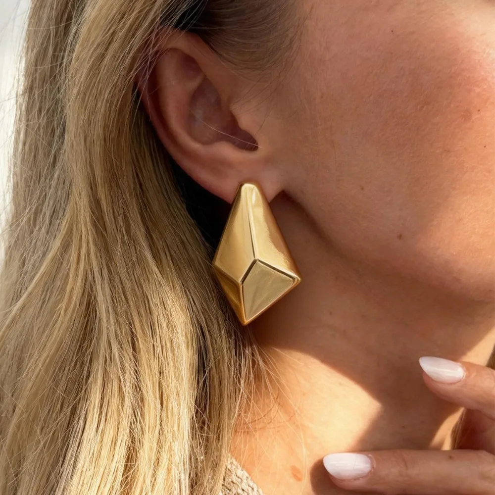Simple Personality Design Irregular Geometry Stereo Smooth Metal Cutting Surface Stud Earrings for Women Fashion Party Jewelry