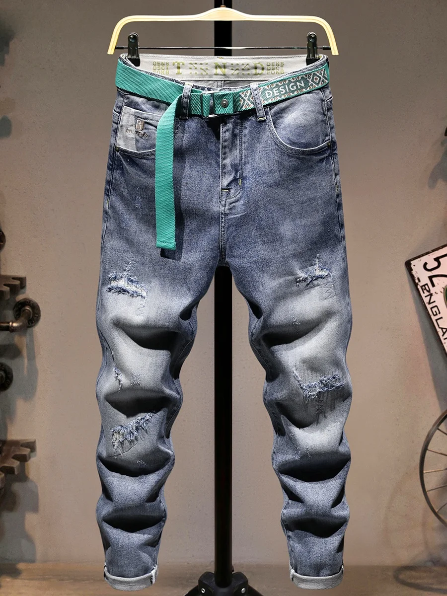 

Светло-голубые мужские летние тонкие свободные дышащие джинсы с рваными элементами, укороченные, повседневные, универсальные, из смеси хлопка, полиэстера и спандекса