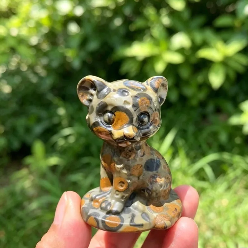 Natural Leopard Stone Carving Sitting Leopard Home Outdoor Decorative Sculpture Gift Spotted Pattern Stone Graduation Gifts