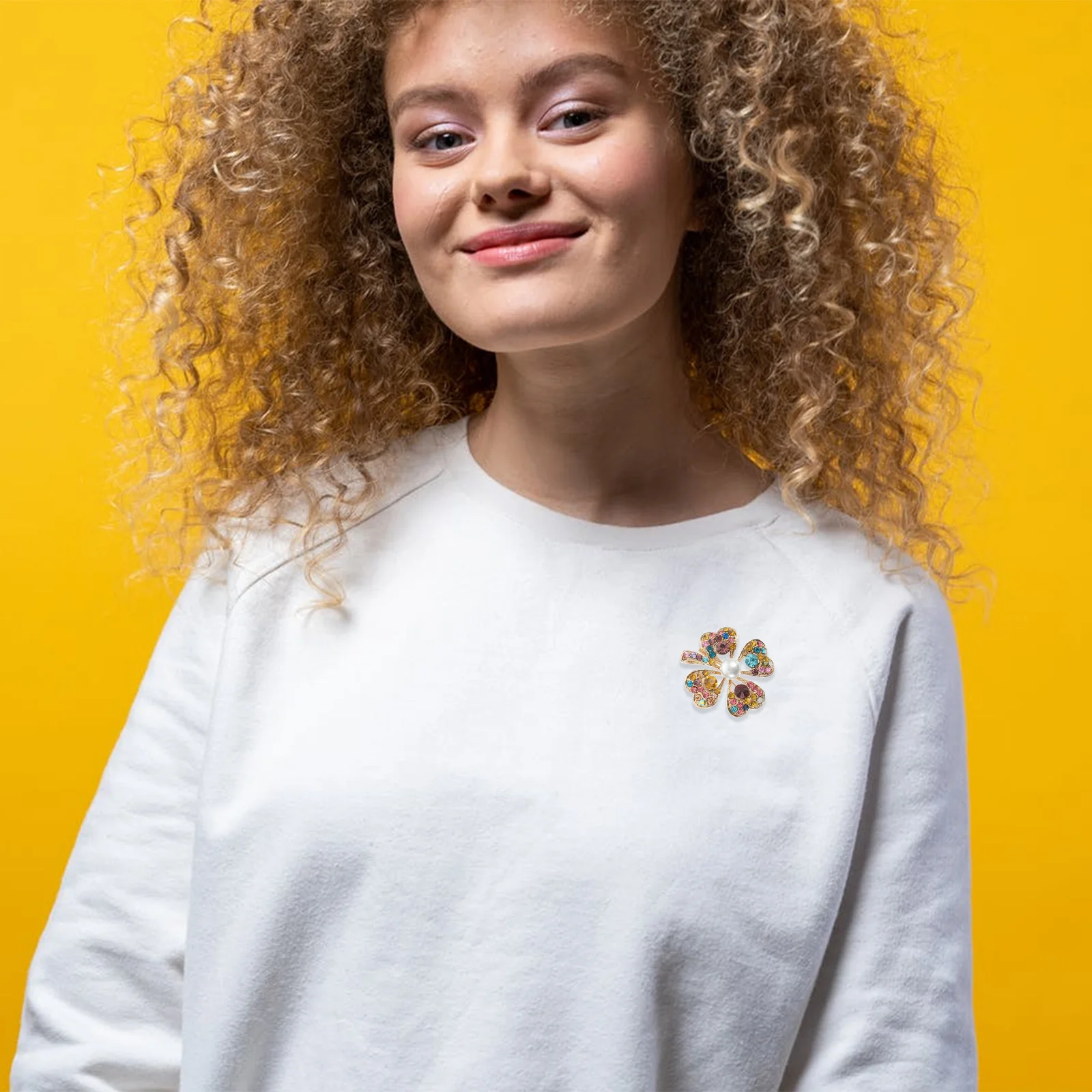 

2Pcs Brooch Colorful Rhinestone Shamrock Pin Elegant Wedding Banquet Party Jewelry Women Brooch