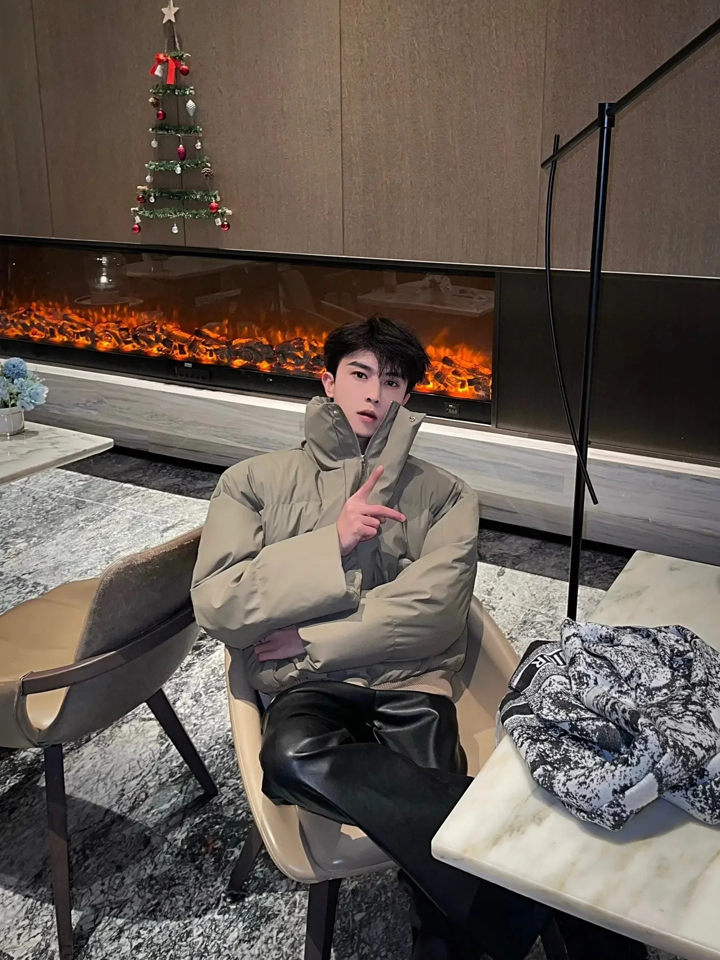 

Men's ort Thiened Warm PU Leather down Cotton Jaet Winter Stand Collar Cotton Clothes Bread Sle Outerwear Coat