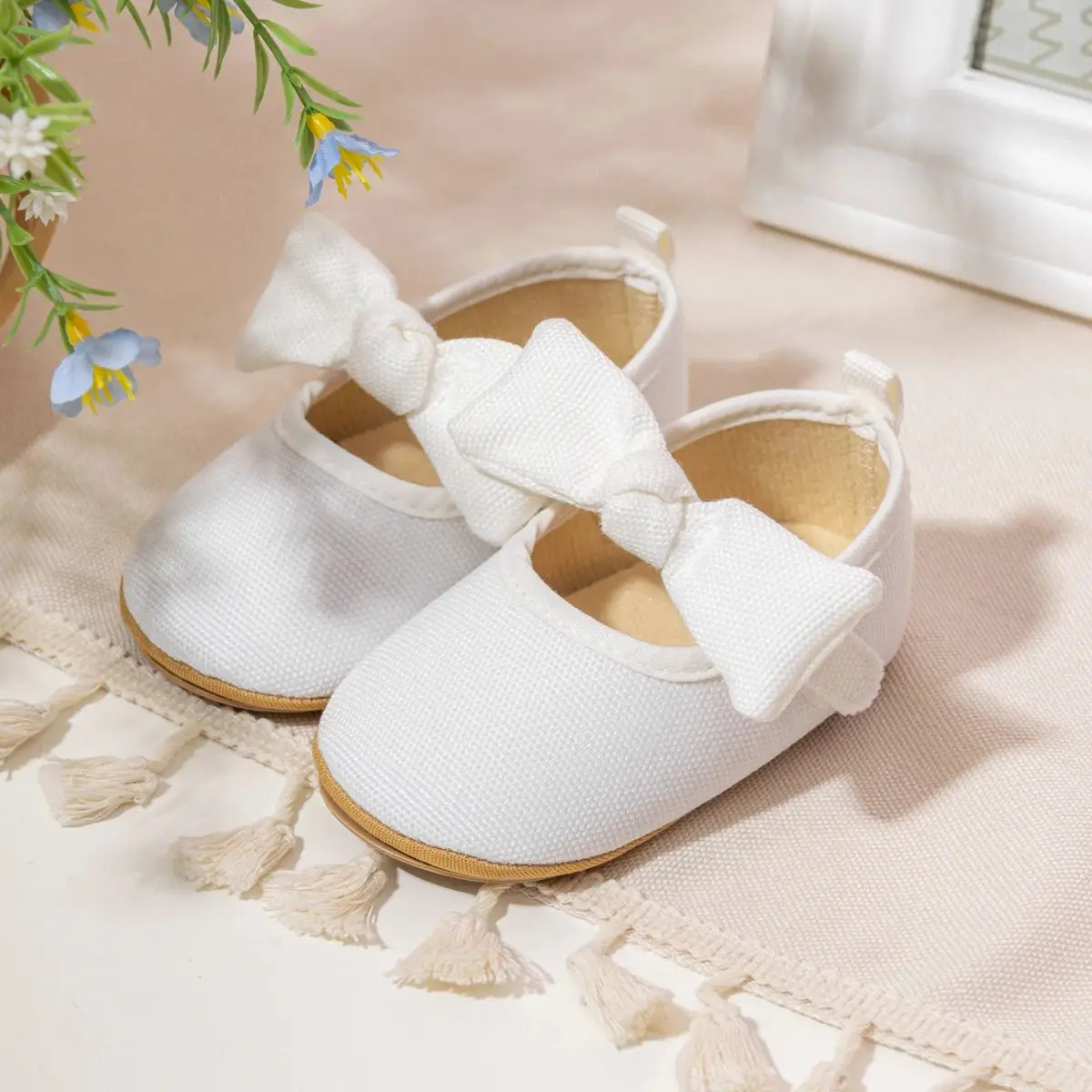 KIDSUN-Sapatos de bowknot branco para bebé, sola de borracha antiderrapante, criança que caminha primeiro, vestido de festa recém-nascido, princesa