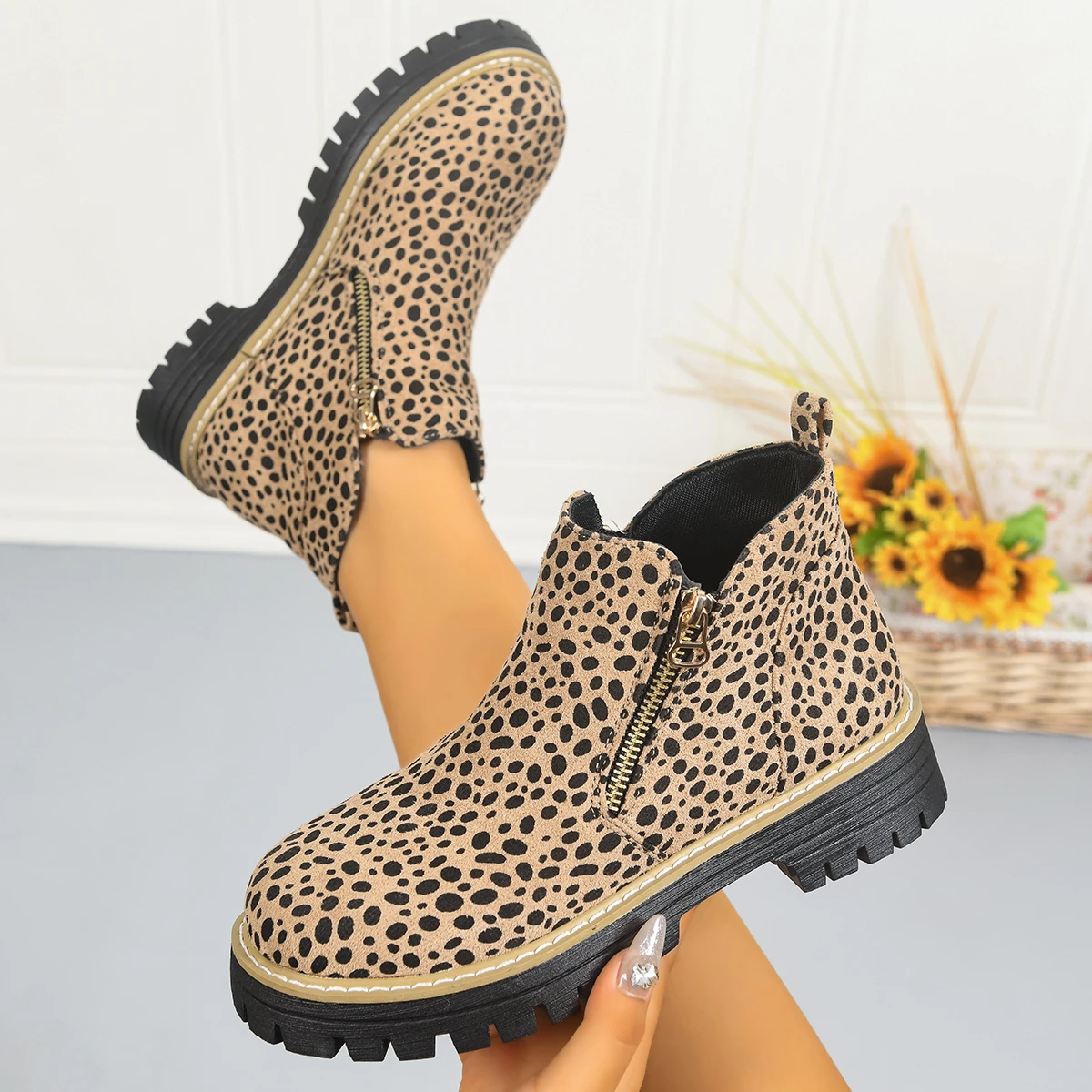 

Women Boots Spring Autumn Non Slip Platform Shoes for Women Fashion Leopard Ankle Boots Women Trend Plus Size Zipper Up Booties