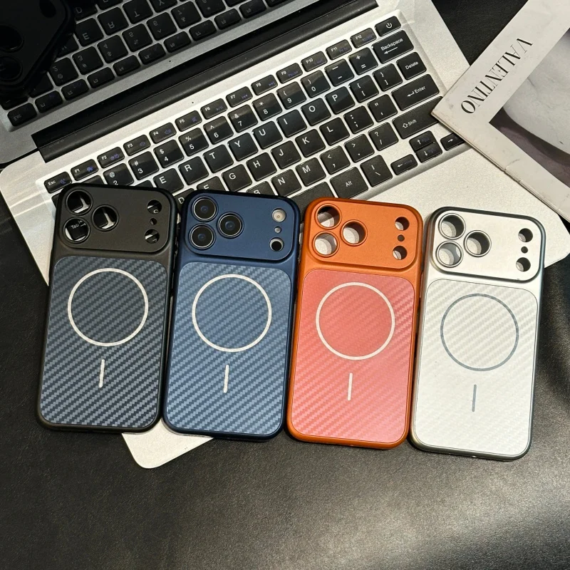 

PCCarbon fiber skin-feel magnetic case is suitable foriphone13Seconds Change17Popular trendy series of protective cases16plusNew