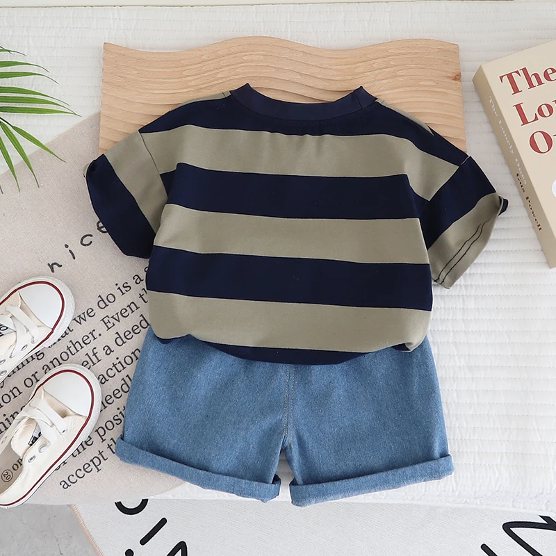 0-5 year old baby boy clothes set summer solid color striped casual children\'s short sleeves + fashionable handsome shorts two-p