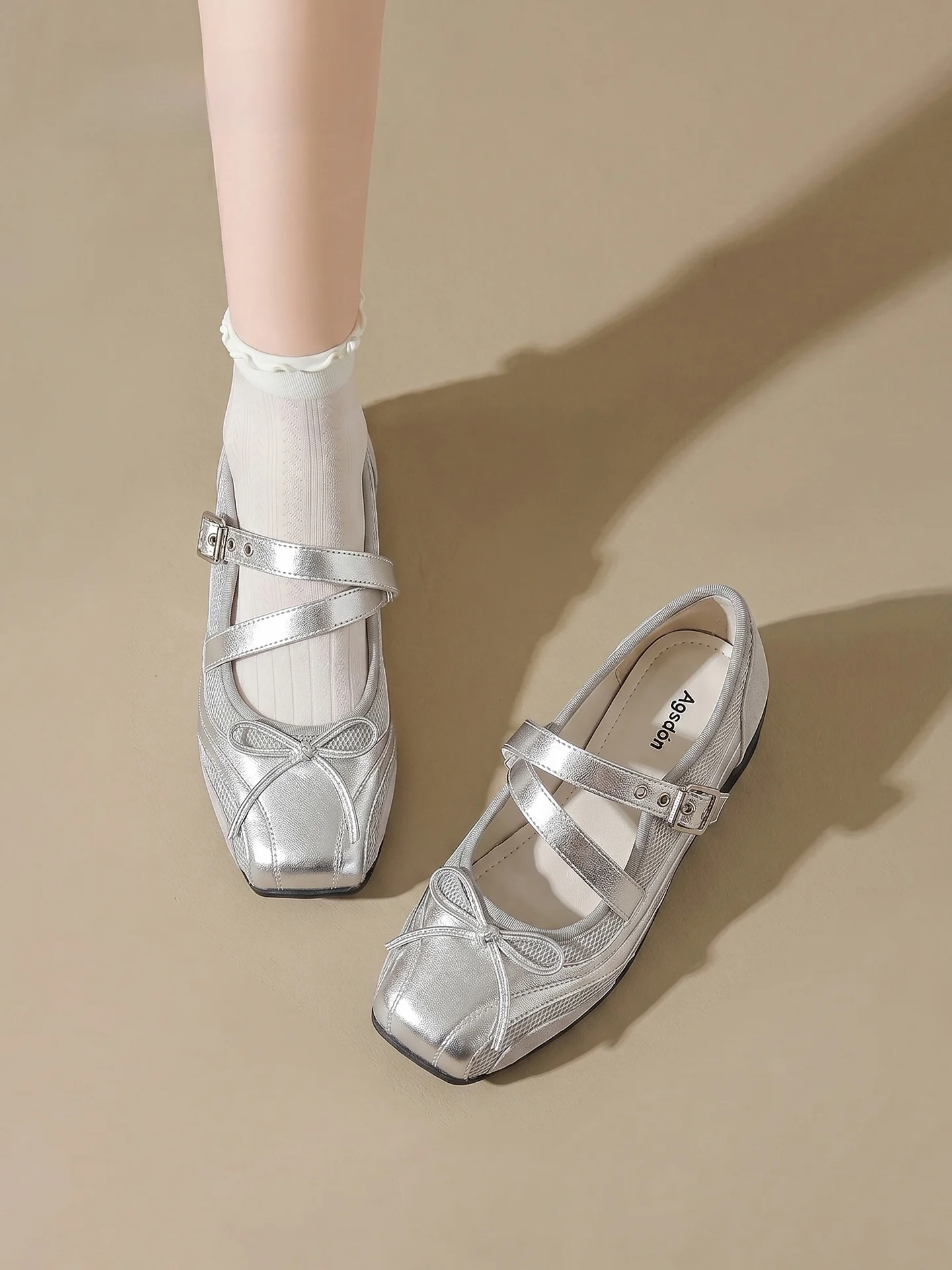 

Silver Ballet Flat Shoes Women's 2026 New Summer Mary Janes Comfortable Non-Slip Sport Deqin Shoes Sweet One-Strap Casual rou...