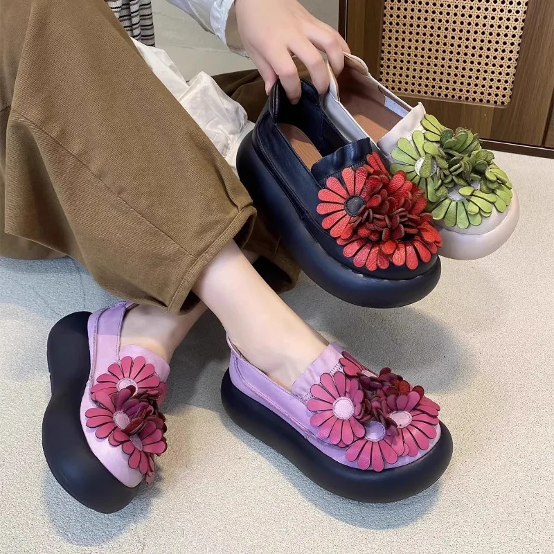 

Модные туфли на платформе и среднем каблуке, новые осенние туфли с круглым носком, глубоким вырезом и цветком, нескользящая обувь с низким берцем на мягкой подошве