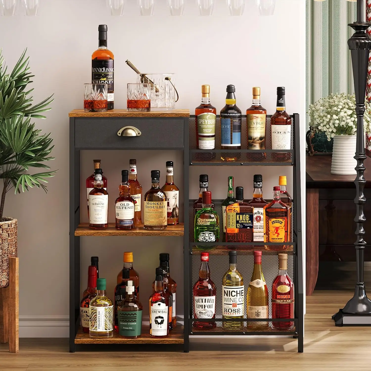 Barra de armário de bebidas para casa com gaveta, rack de vinho de 3 camadas independente e prateleira de vinho com design de degrau para uísque, à venda
