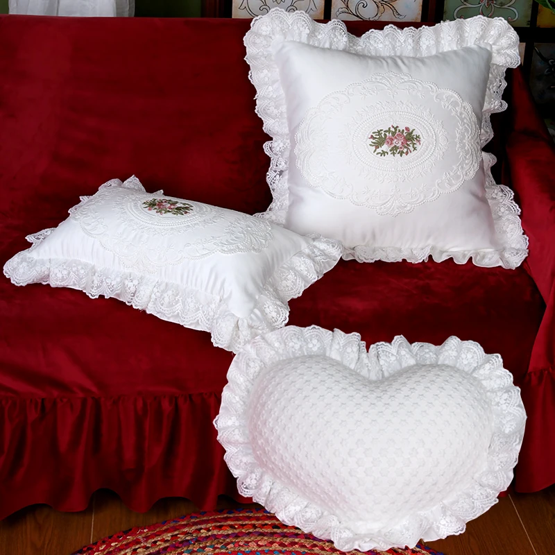 Weißes Spitzen-Rückenkissen im Prinzessinnen-Stil, Stickerei, Blumen, herzförmiges Dekokissen, Rückenlehne, Unterstützung für Sofa, Stuhl, Polsterung