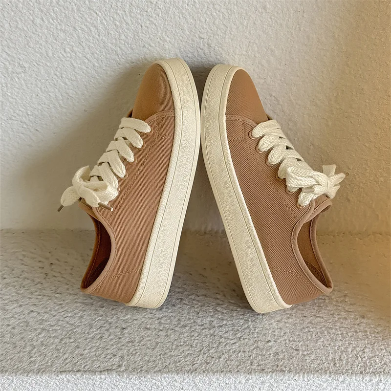 

Men's Casual Canvas Shoes Classic Low Top Lace Up Comfort Soft Breathable Flat Sneakers Fashion Versatile Outdoor Casual2026