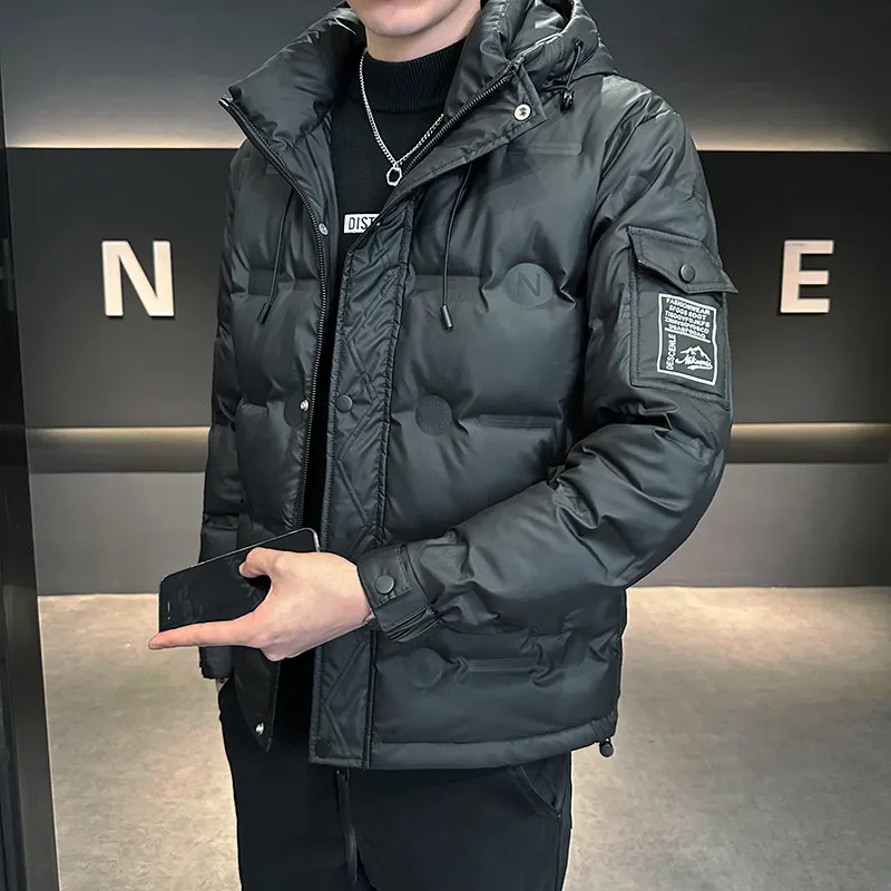 

Мужская легкая пуховая куртка для молодежи: модная новинка, зимняя, с капюшоном, теплая, водонепроницаемая, грязеотталкивающая, стильная.