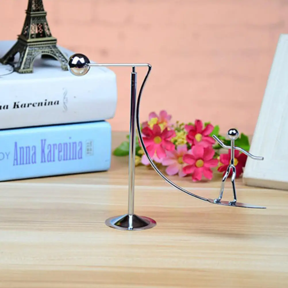 

Skating Balance Sculpture Iron Desktop Ornament Stress Relief Desk Decor Physics Demonstration Swing Tumbler