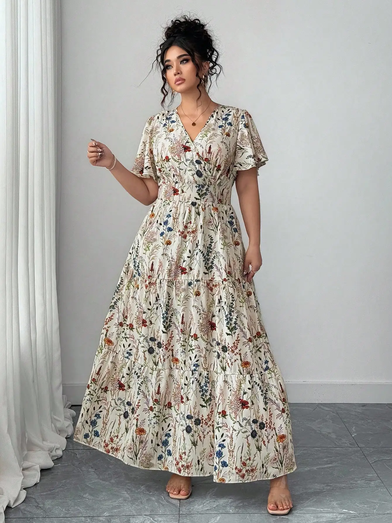 

Plus Size Women Ditsy Floral V-Neck Waist Slimming Flare Sleeve Maxi Dress Casual Elegant Spring Summer Beach