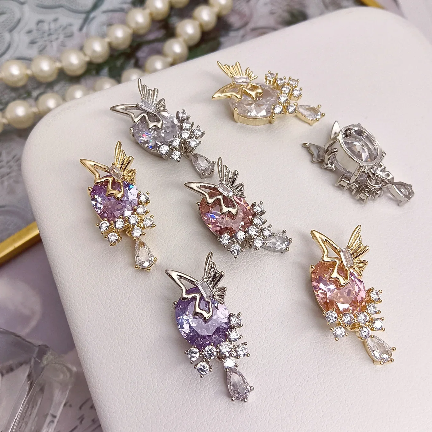 5 uds. De dijes para uñas, juego de huevos de Paloma de circón, accesorios para uñas chapados en oro auténtico, diseño de joyería de mariposa dorada y plateada