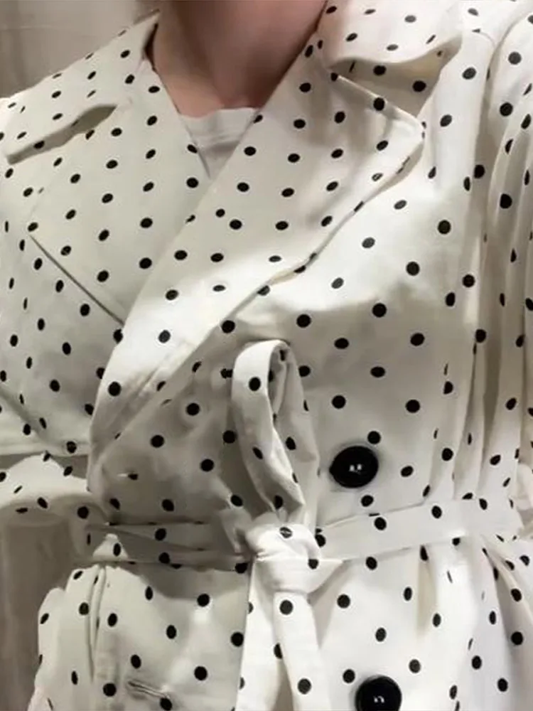 Gepunkteter Trenchcoat mit Gürtel für Damen, Streetwear-Stil, Reverskragen, Langarm, Doppelreihig, Schlanker Schnitt, Windbreaker, Schicke Damenjacke, Neue Oberbekleidung – Detail 6