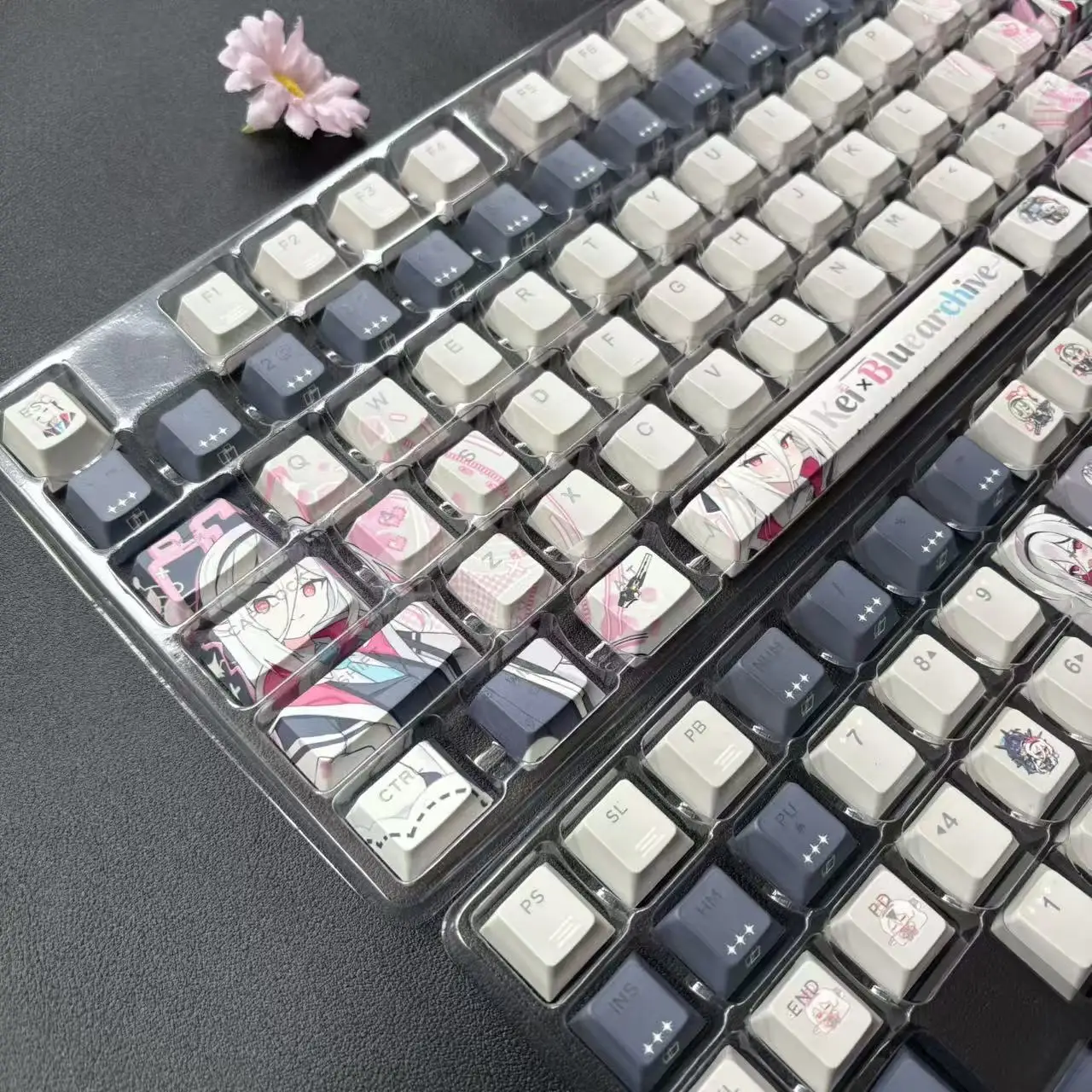 Blue Archive Kay Keycaps 122 Klawisze ケイ Kei Keycap Gaming Anime PBT DYE-Sub Cherry Key Cap do Made68 Mad68 Wooting 60 — zdjęcie produktu 4