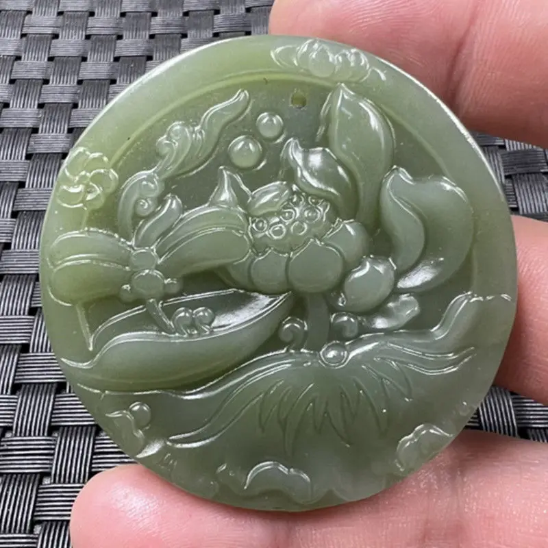 

Fashion Men's and Women's Lotus Pendants Have More Than One Year Pendant Jade Brand Necklace