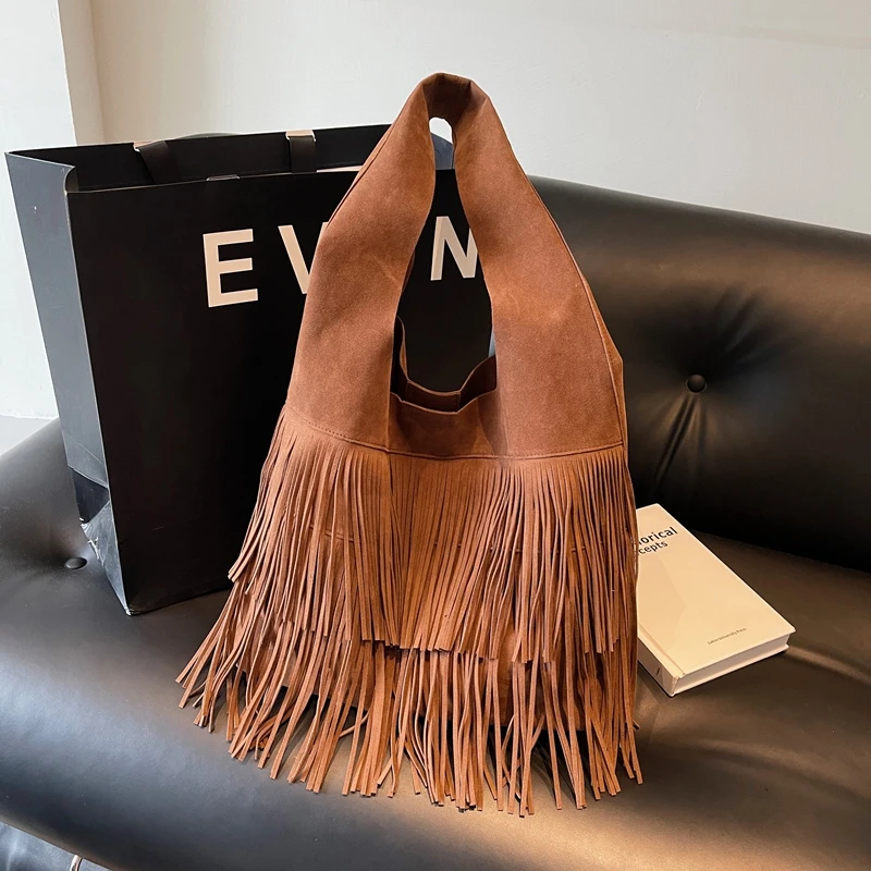 Large Capacity Women's Underarm Shoulder Bag Luxury Designer Fringe Embellished Handbag Brand Ladies Casual Tote Travel Bag