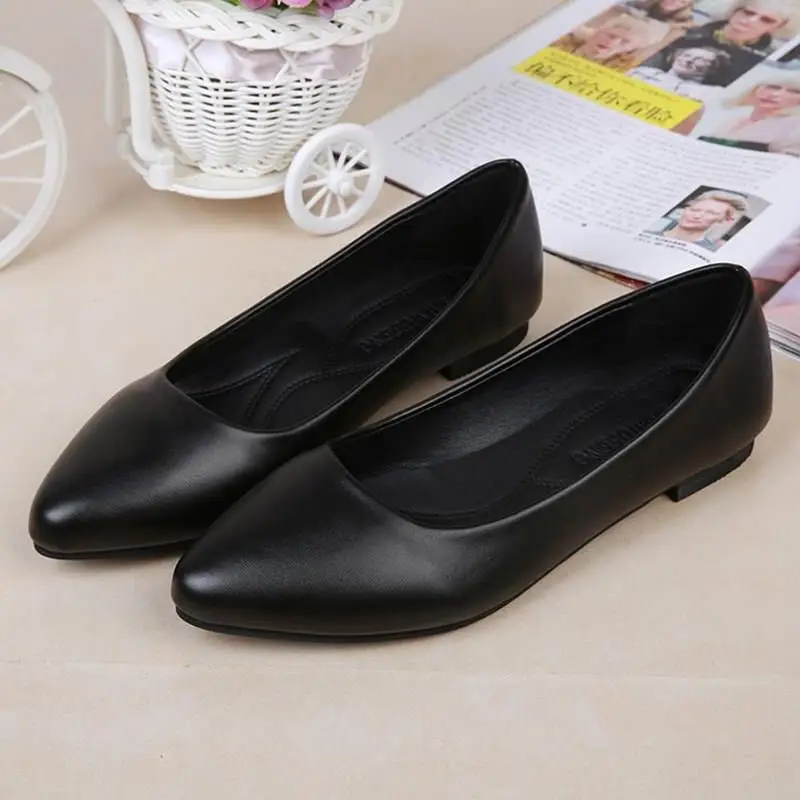 

Comfortable Ladies Soft Bottom Work Shoes Hotel Anti-Slip Black Flat Heel Professional Pointed Toe Slip-On Fashion Single Shoes