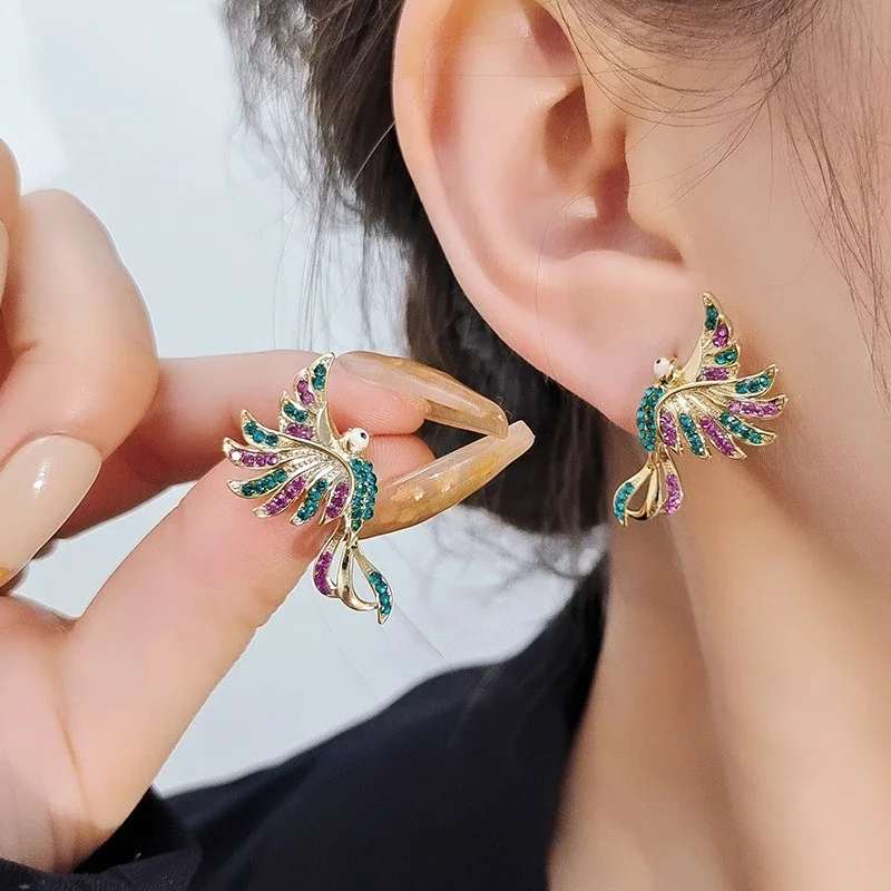 Huitan Aesthetic Unique Phoenix Bird Stud Earrings for Women Attractive Charm Ear Accessories Elegant Party Fashion Jewelry Gift