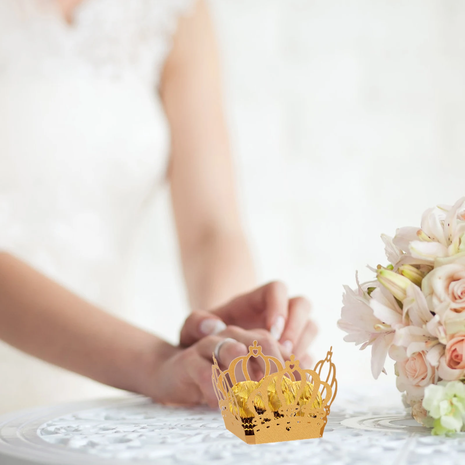 

50Pcs Chocolate Tray Decor Crown Shaped Paper Linerboard Separated Compartments Ideal for Candy Wrapping and Dessert Display