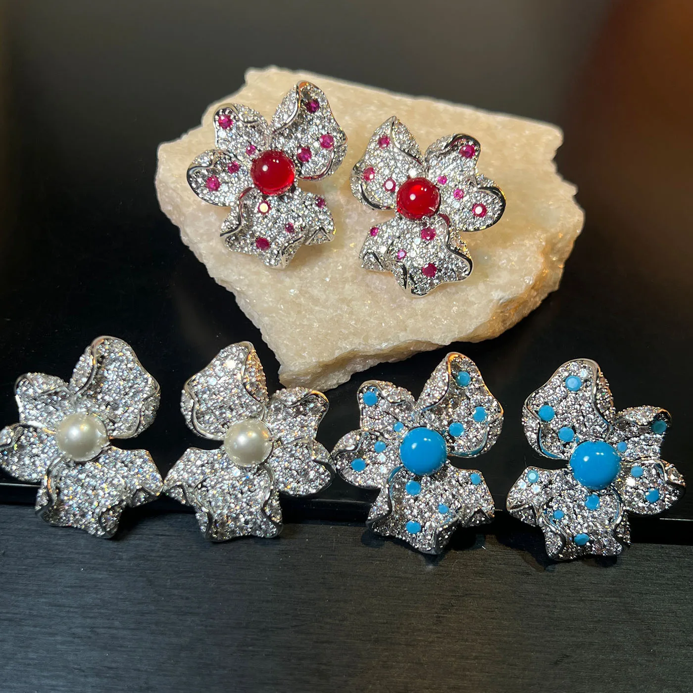 

Женские серьги-гвоздики 3D с микроинкрустацией цветами и цветными камнями, модные, с цирконами, 2026