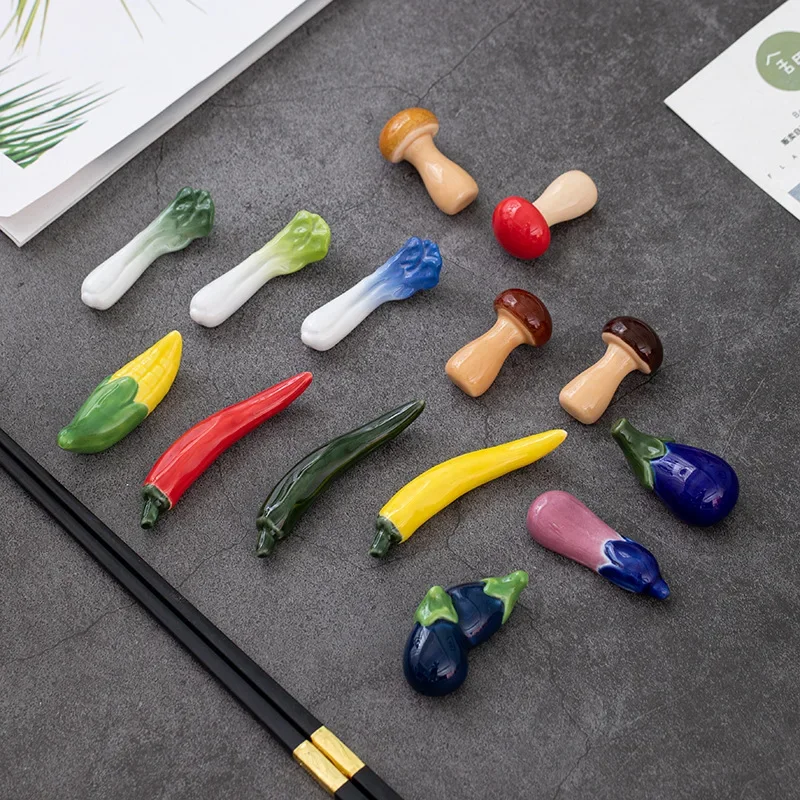 

Ceramic Chopstick Holder Japanese Style Mushroom Chili Vegetable Chop Stick Racks Kitchen Decorative Spoon Fork Rest Tableware