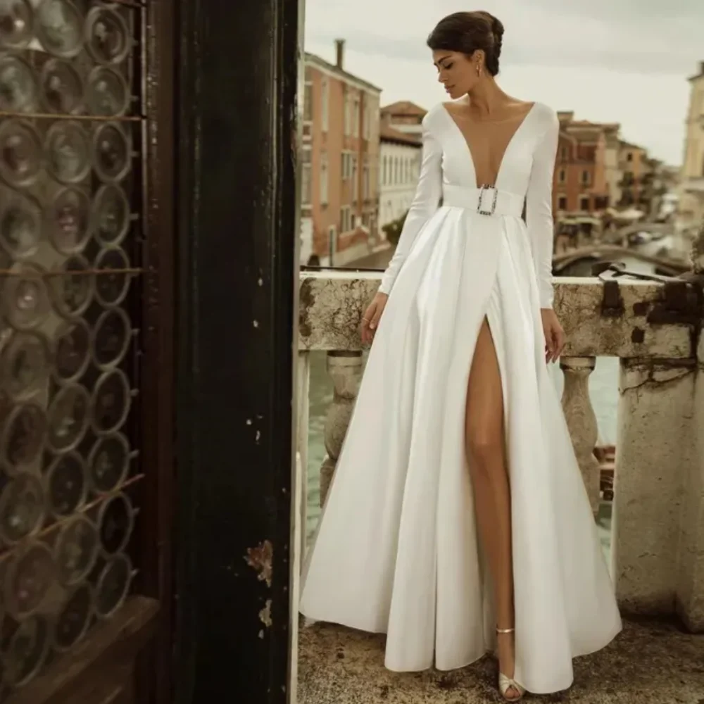 Abiti da sposa in raso A Line abiti da sposa con spacco laterale A maniche lunghe lunghezza del pavimento abbigliamento da sposa da spiaggia con cintura nuovi abiti da sposa