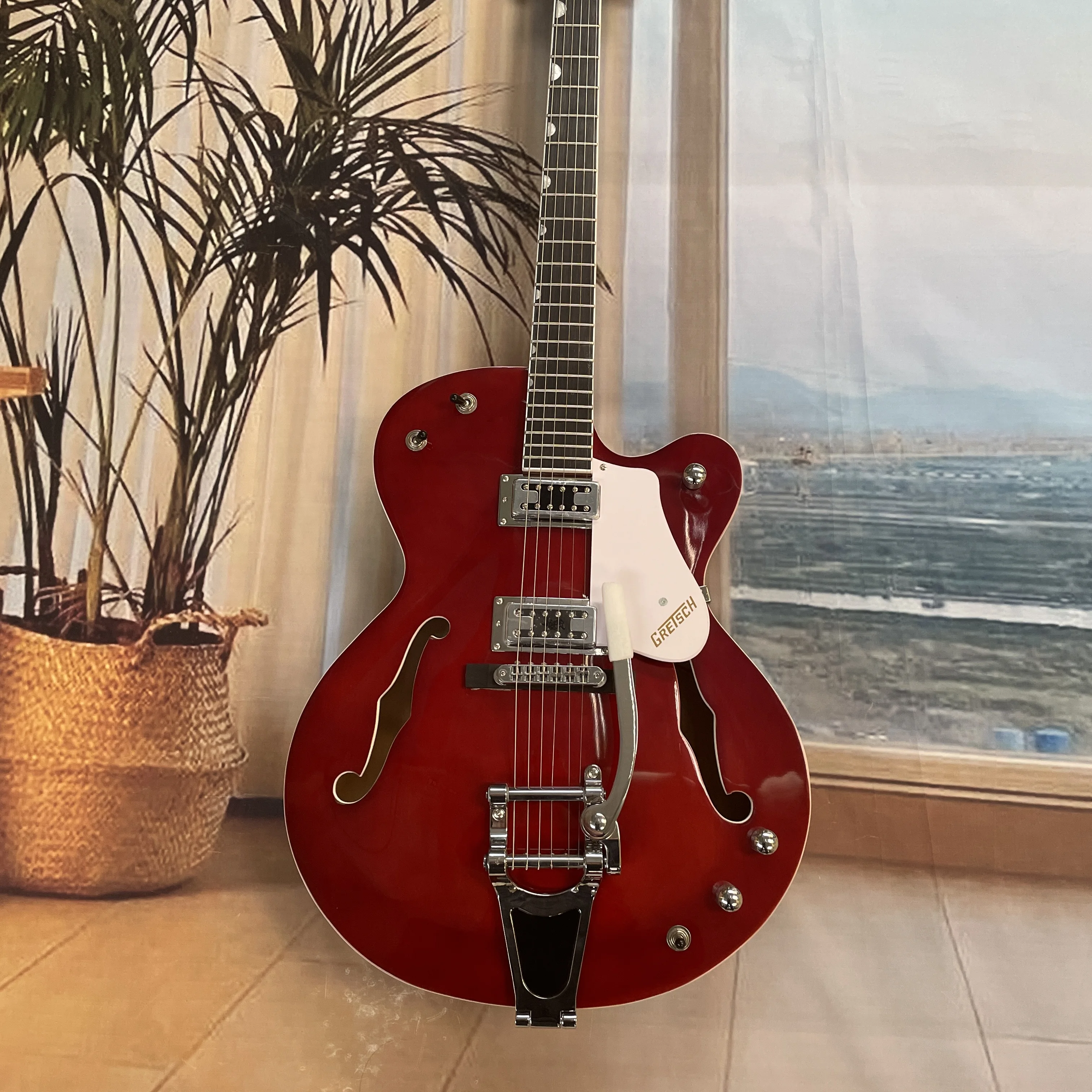 6-String Red Electr…