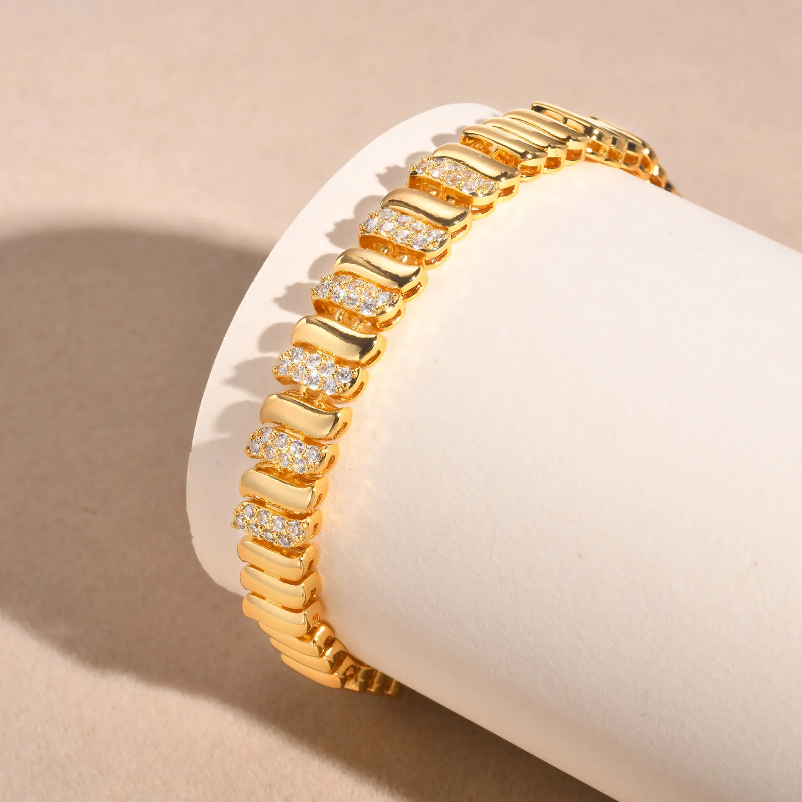 Elegant Pave Link Women\'s Chain Bracelets Cubic Zirconia Inlay Statement Jewelry